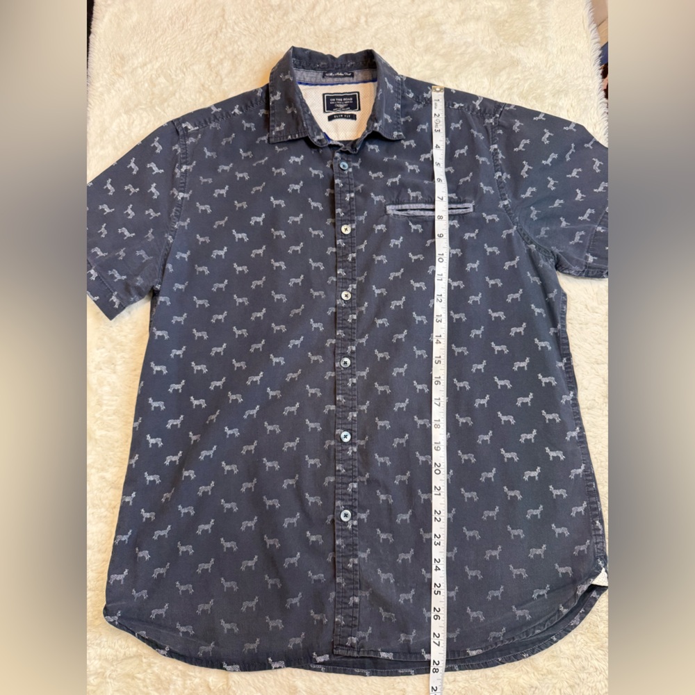 ON THE ROAD Slim Fit size large blue with white zebras short sleeve men’s shirt - Picture 6 of 6
